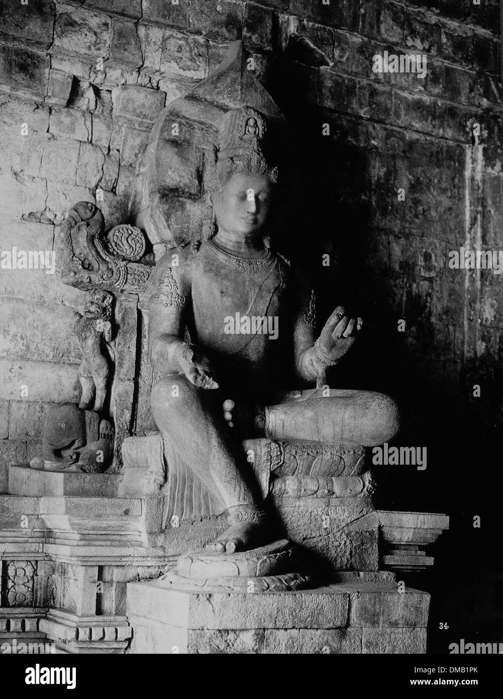 Statue de bodhisattva, Chandi Mendut Temple, Java, Indonésie, vers 1900 Banque D'Images