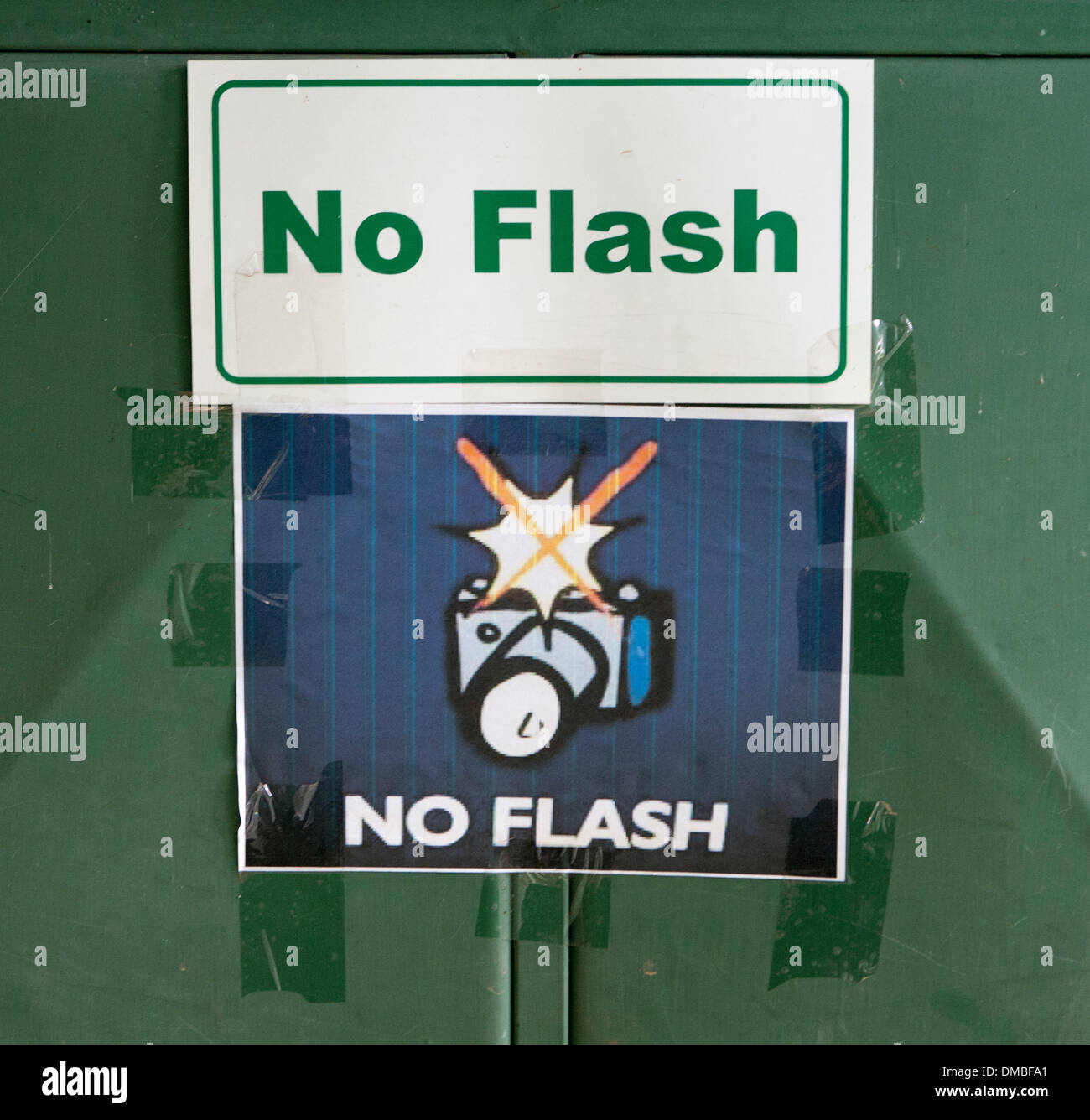 Inscrivez-avertissement de ne pas prendre de photos avec flash Banque D'Images