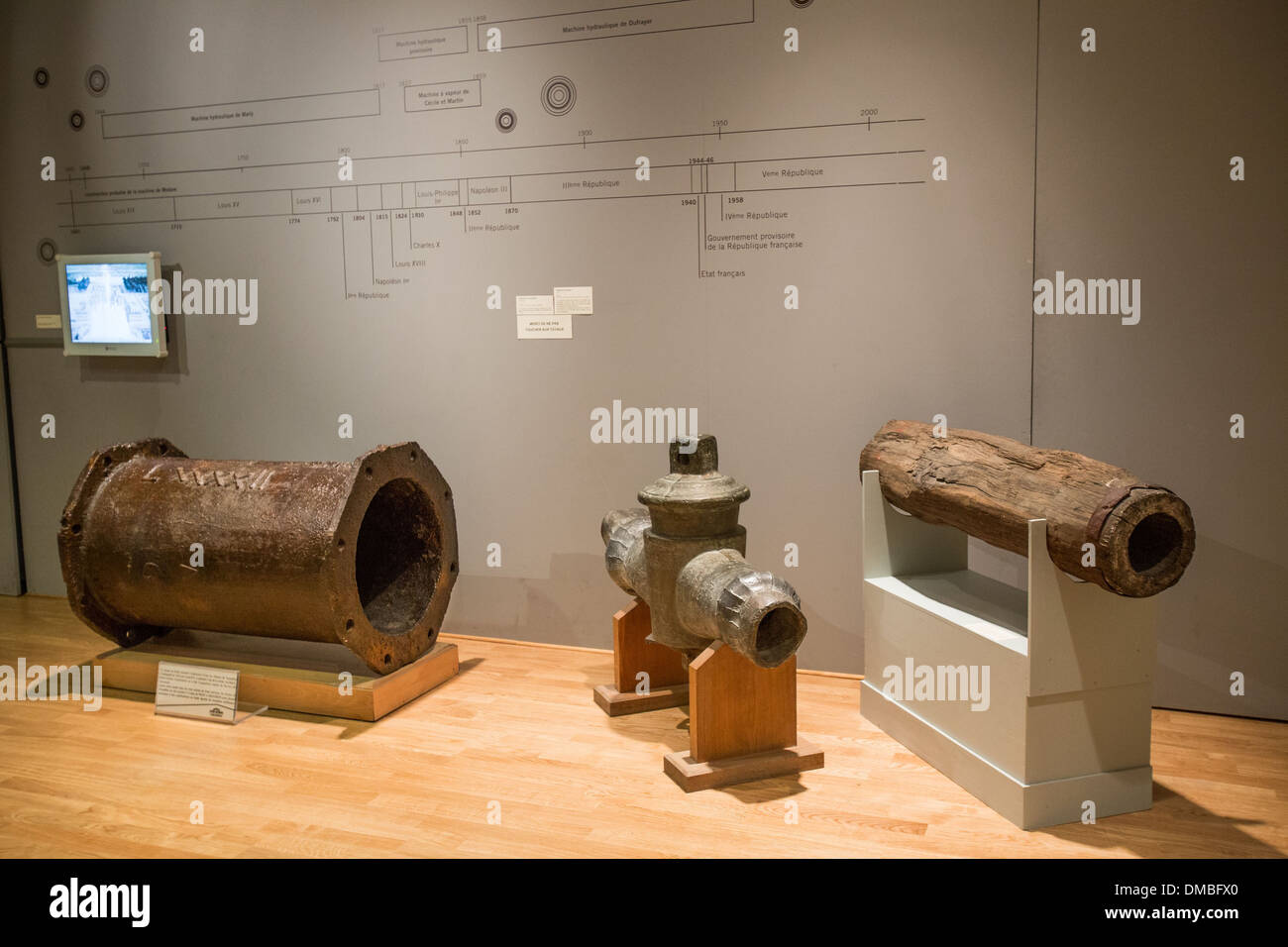 Appuyez sur ET DES CONDUITES D'EAU POUR LES FONTAINES AU CHÂTEAU DE Marly-le-ROI, DOMAINE NATIONAL DE Marly-le-ROI, Yvelines (78), FRANCE Banque D'Images