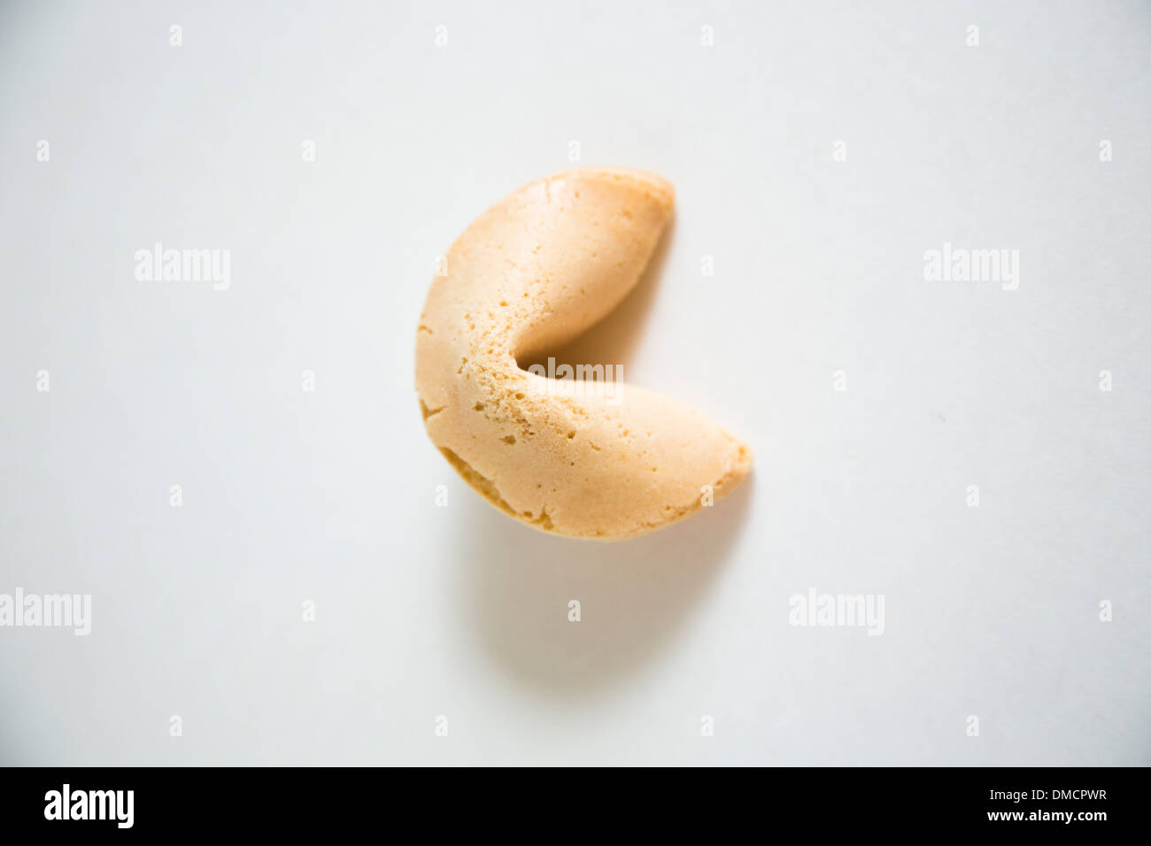 Fortune Cookie sur fond blanc Banque D'Images