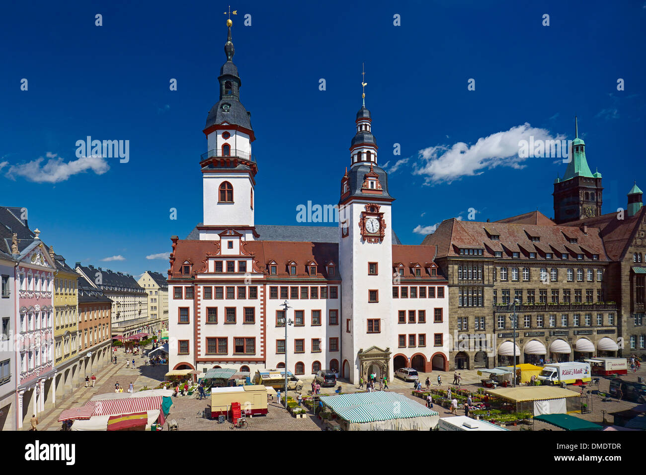 Marché, l'Hôtel de Ville, église St Jakobi à Chemnitz, Saxe, Allemagne Banque D'Images