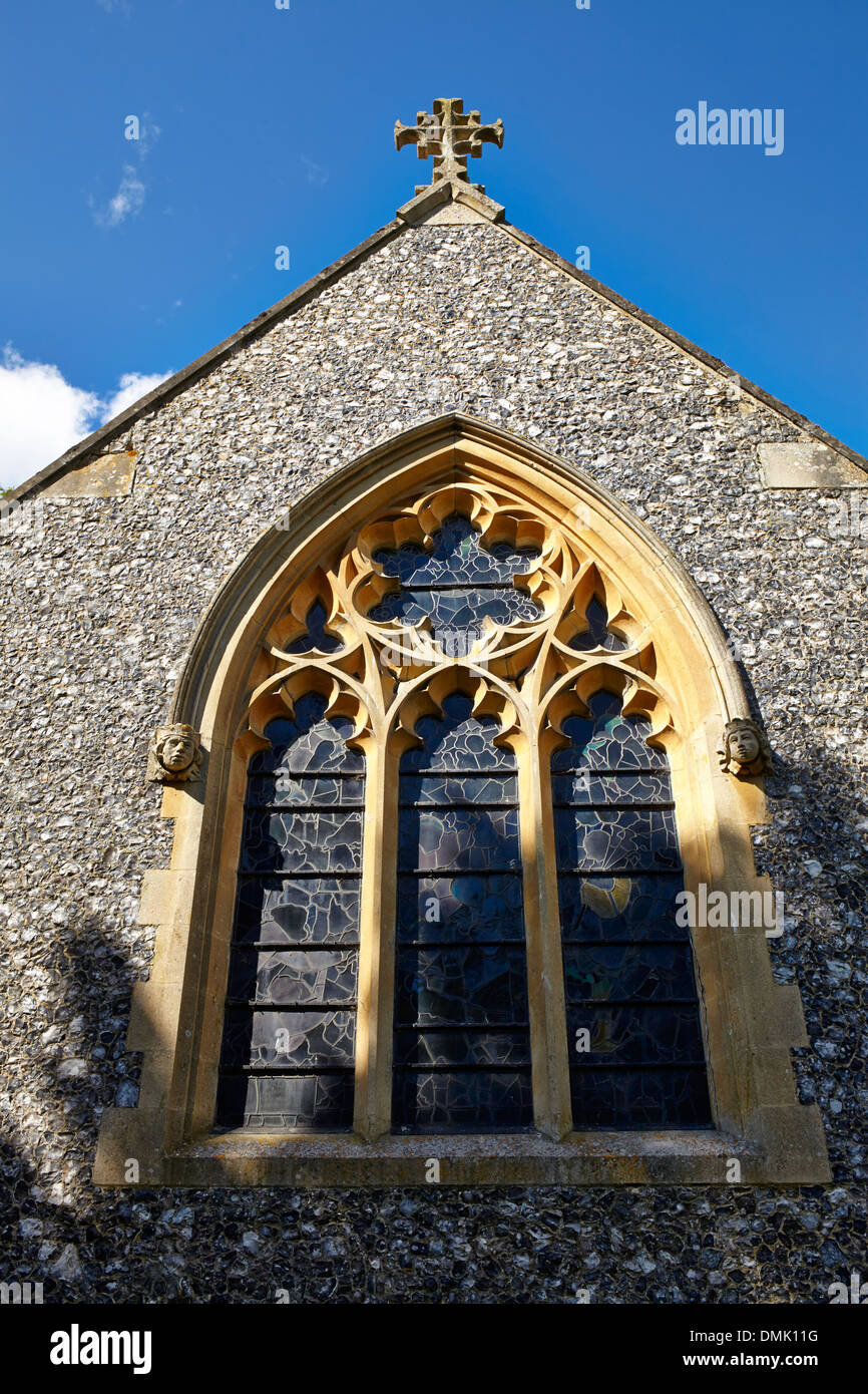 Fenêtre gothique à St Mary. église à marlston, Hermitage, Newbury, Berks Banque D'Images