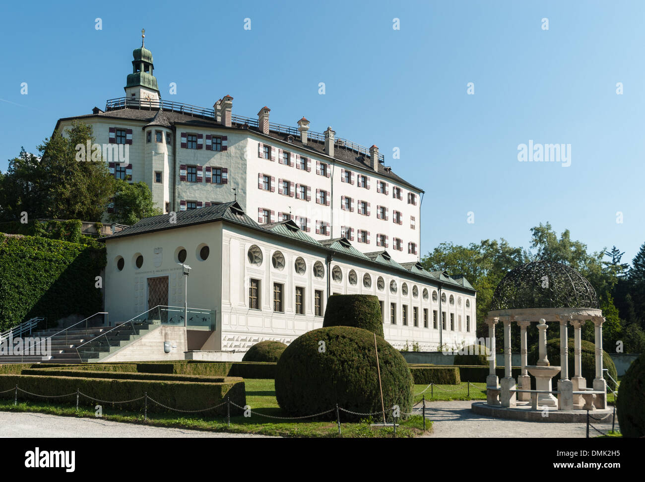 Le Château d'Ambras (Schloss Ambras) südöstlich von Innsbruck Banque D'Images