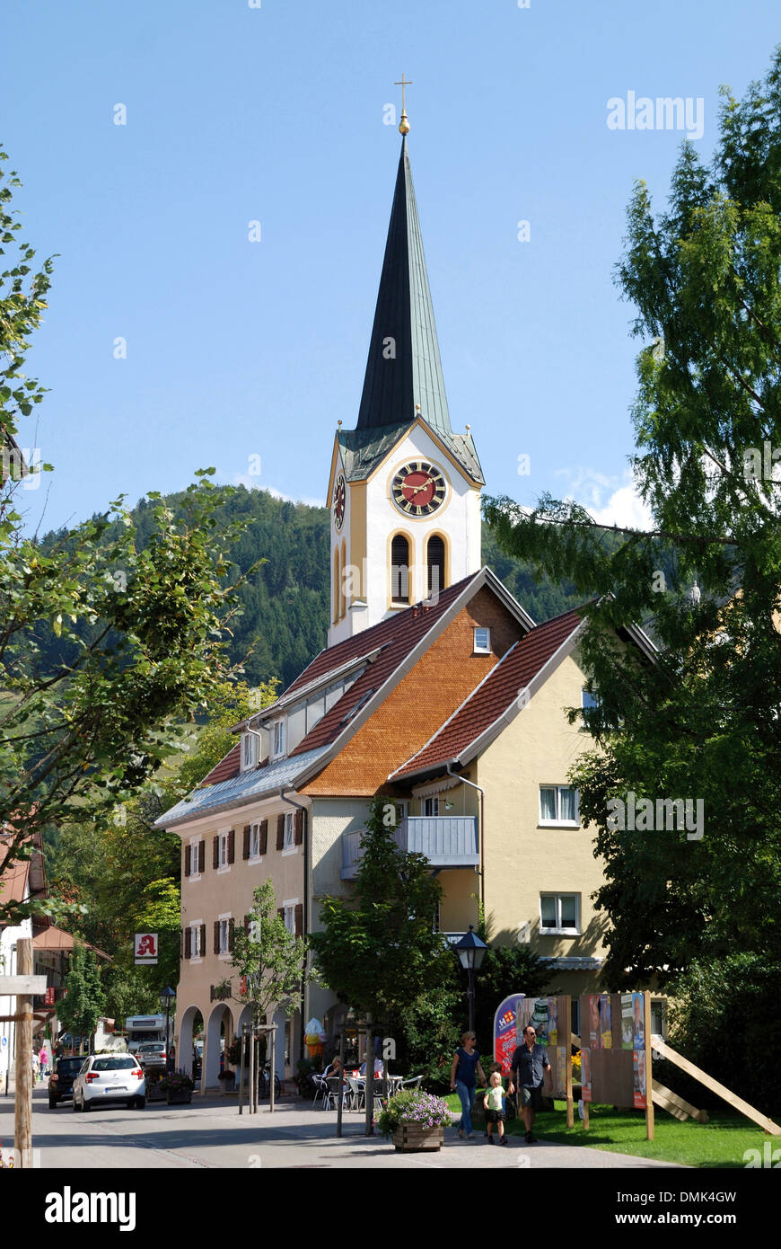 Paroisse catholique église Saint Pierre et Paul à Oberstaufen dans l'Allgaeu. Banque D'Images