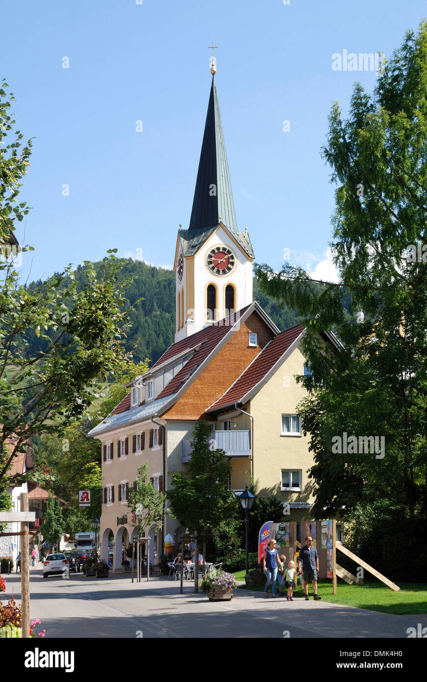 Paroisse catholique église Saint Pierre et Paul à Oberstaufen dans l'Allgaeu. Banque D'Images