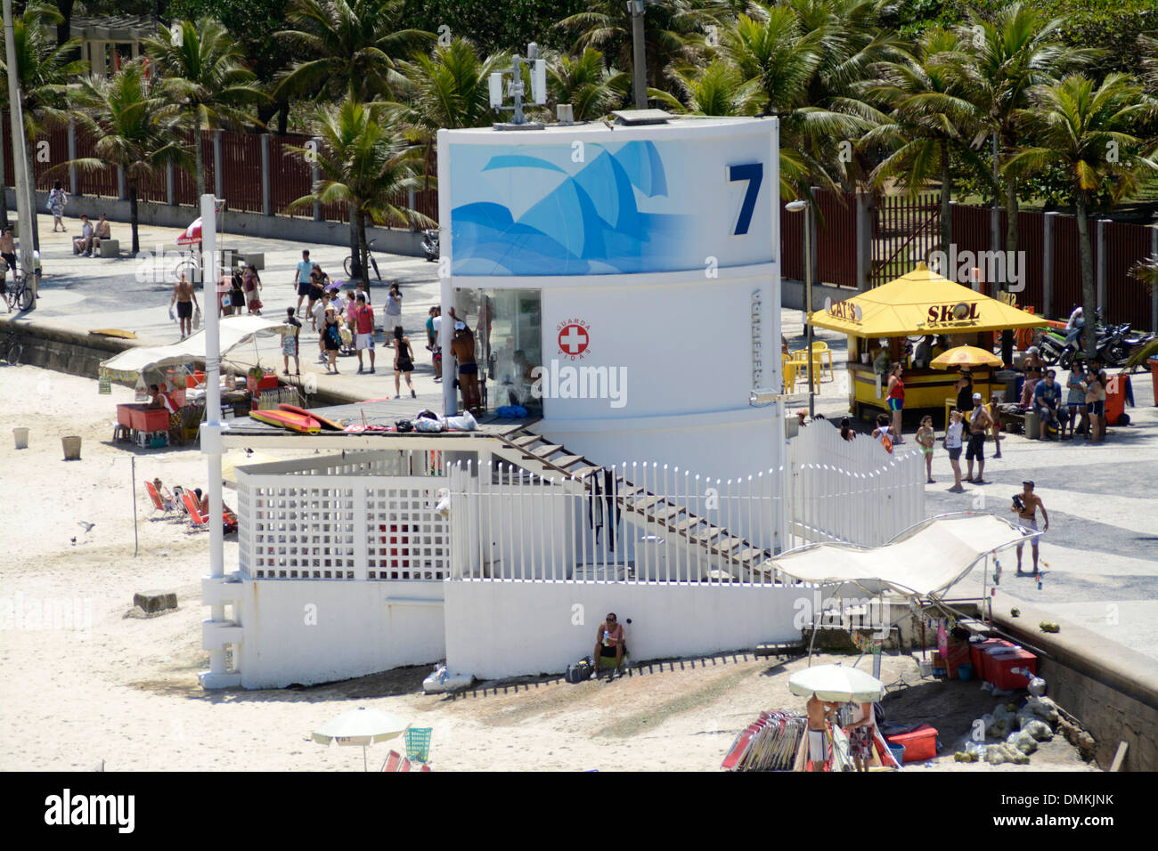 Centre d'observation des garde-côtes d'Ipanema à la plage d'Ipanema à Rio de Janeiro, au Brésil Banque D'Images