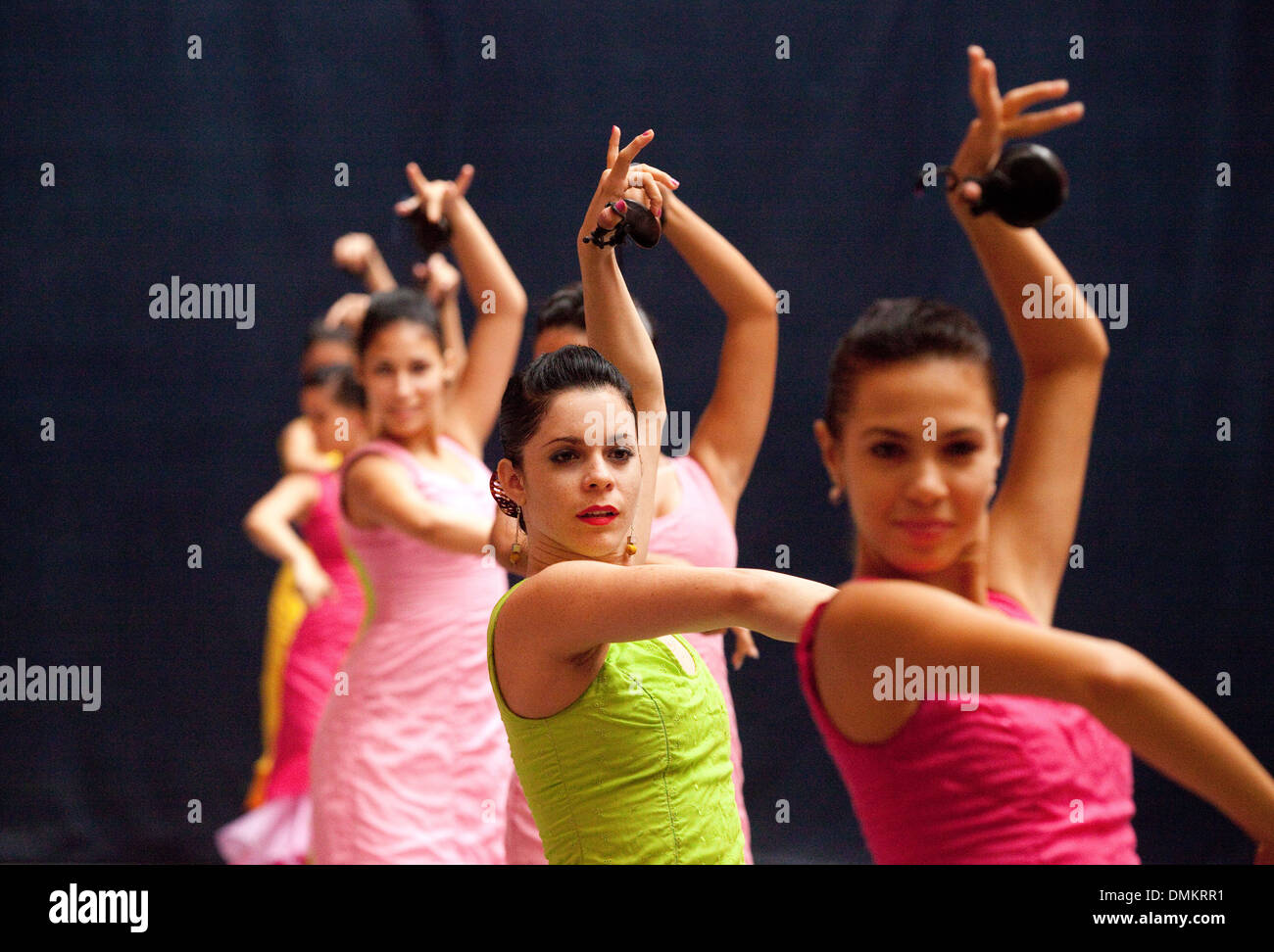 Danseurs de Flamenco la danse de robes colorées, Ballet Espanol de Cuba, La Havane, Cuba, Caraïbes, Amérique Latine Banque D'Images