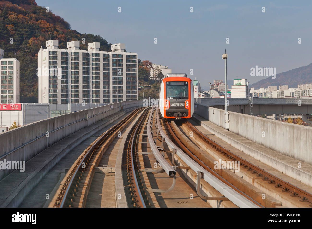 Busan-Gimhae Light Rail Transit train - Corée du Sud Banque D'Images