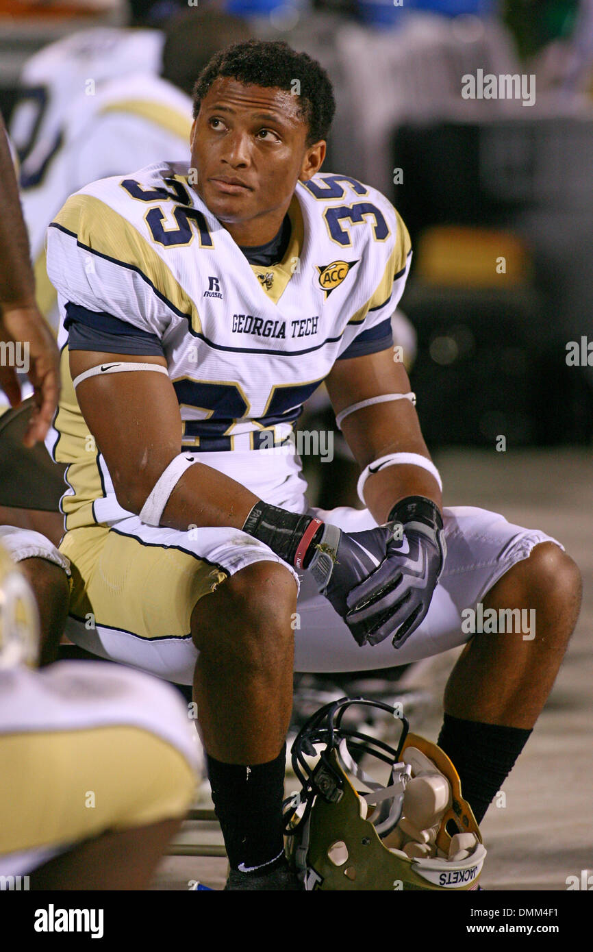 03 Octobre 2009 : Yellow Jackets CB Michael Peterson (35). Le Georgia Tech Yellow Jackets défait le Mississippi State Bulldogs 42 - 31 au stade Wade Davis en Starkville Mississippi. (Crédit Image : © Global/ZUMApress.com) Southcreek Banque D'Images