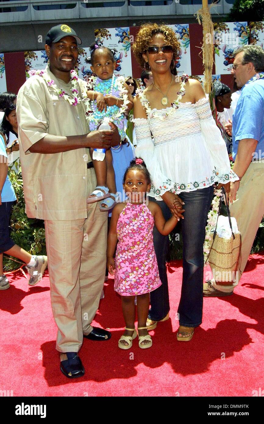 17 juin 2002 - Hollywood, Californie, USA - ..'Lilo & Stitch' - PREMIÈRE MONDIALE.El Capitan Theatre, à Hollywood, CA.16 JUIN 2002. NINA PROMMER/ 2002 K25302NP(Image Crédit : © Globe Photos/ZUMAPRESS.com) Banque D'Images