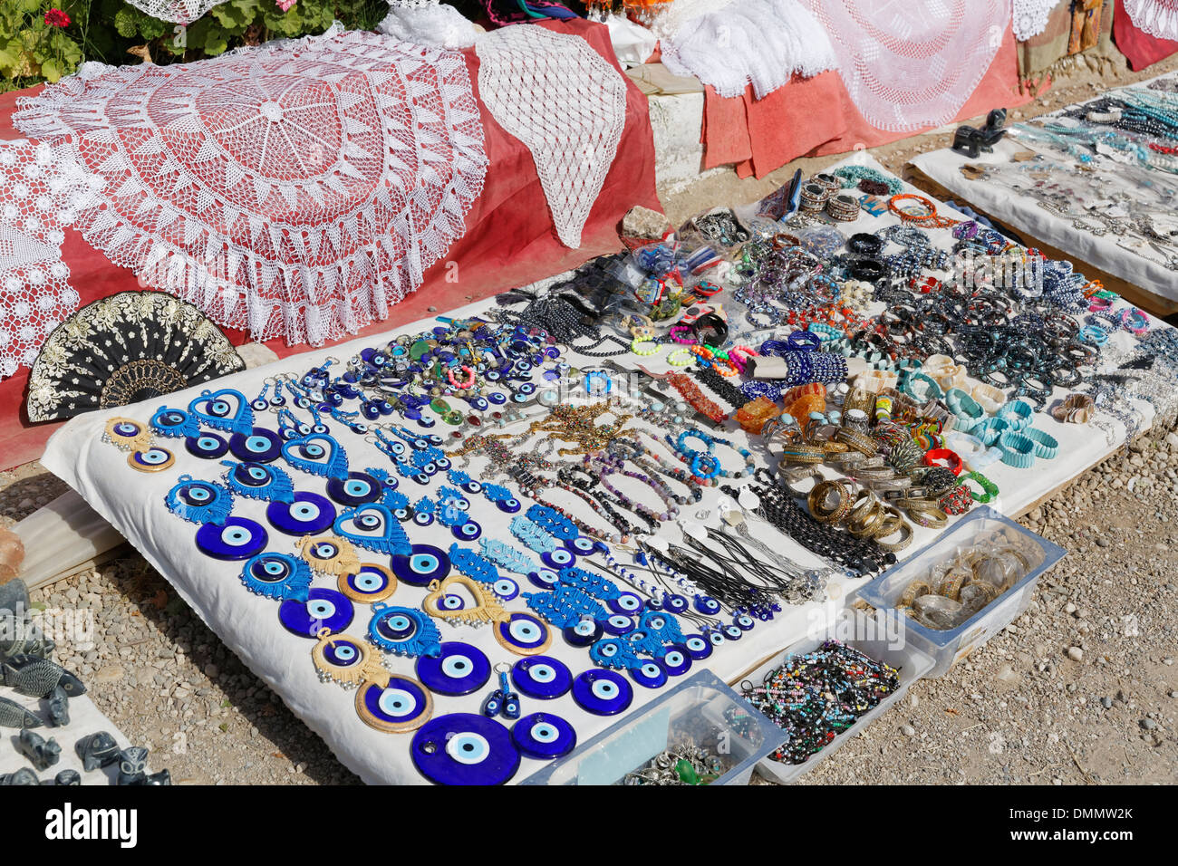 Turquie, Antalya, Variété en forme de l'œil, colliers et d'amulettes comme souvrnirs Banque D'Images