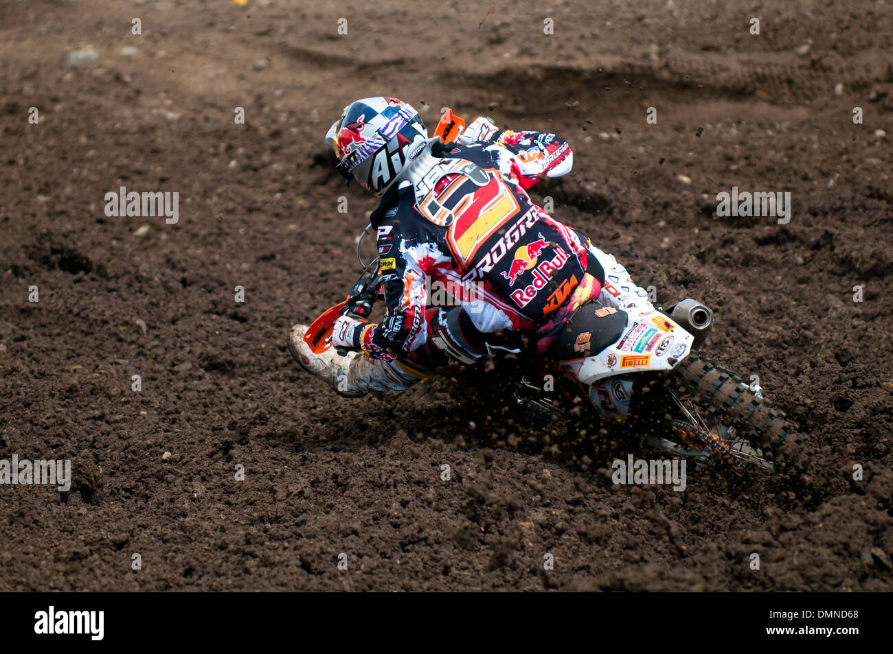Motocross rider sur une piste de course Banque D'Images