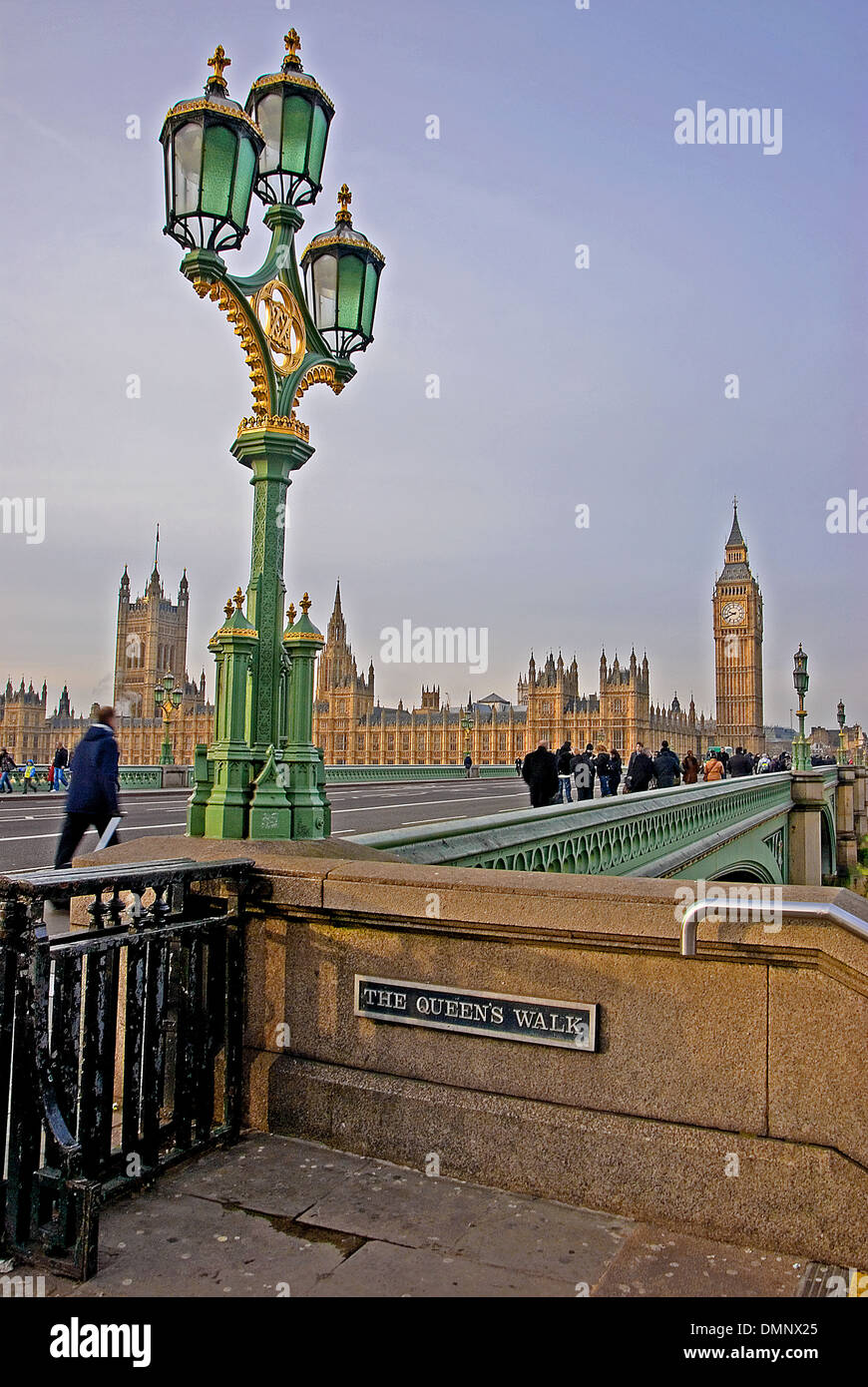 Big Ben, le Palais de Westminster et la Tamise sont des destinations emblématique au coeur de Londres. Banque D'Images