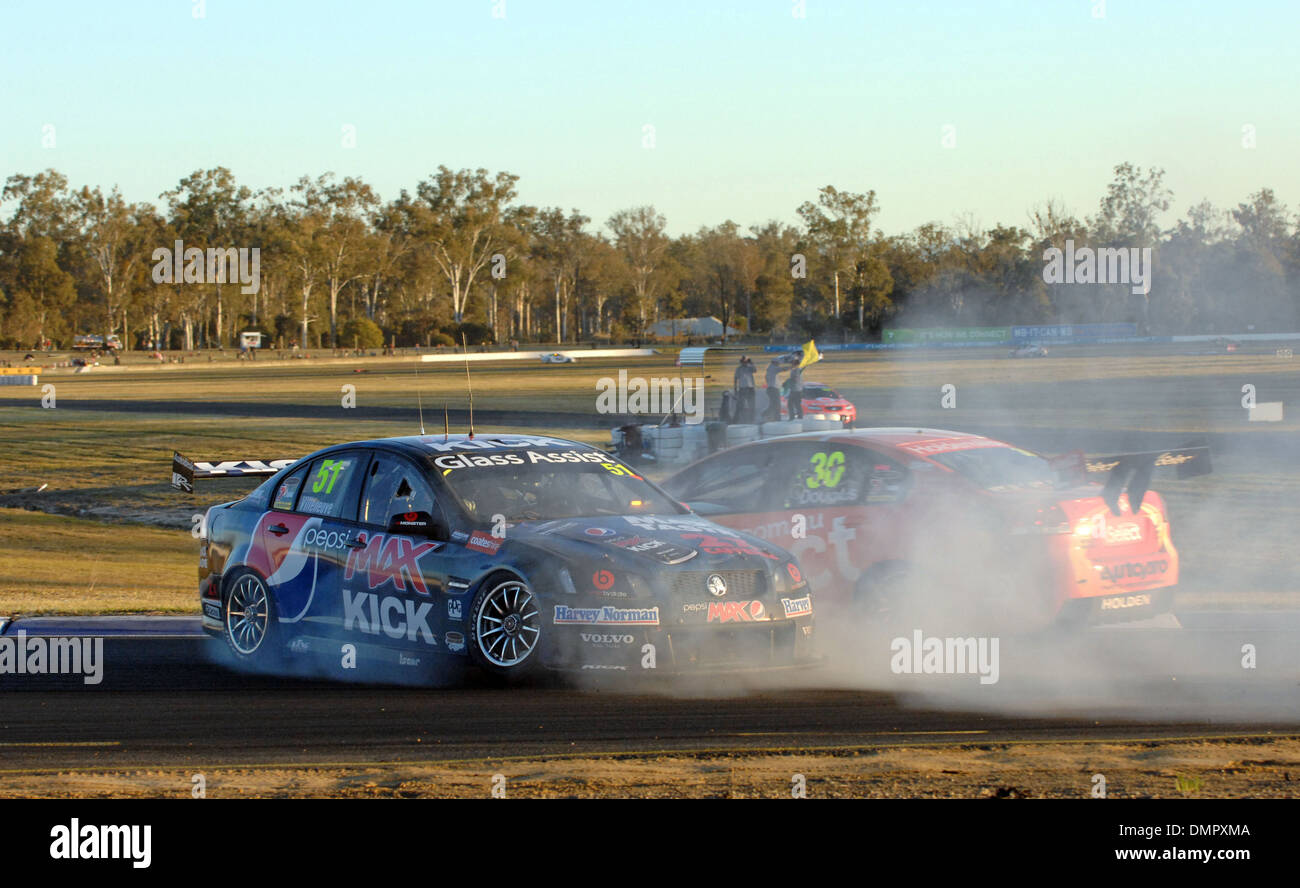 Jacques Villeneuve et Taz Douglas V8 Supercars 2012 tenue à Queensland Australie Queensland Raceway - 07.08.12 Banque D'Images