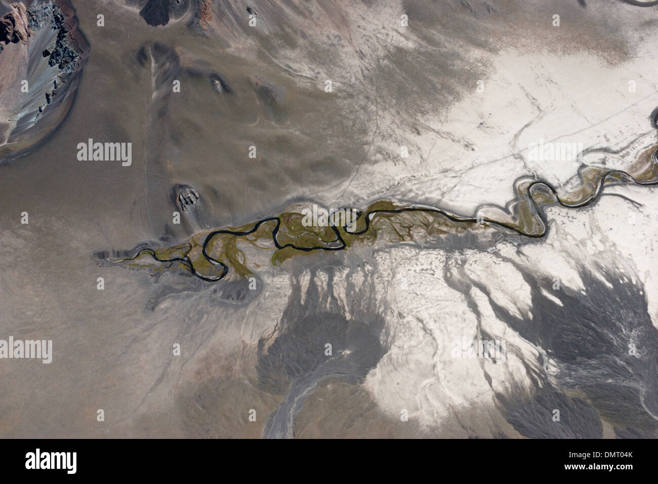 Andes Chili volcan river creek coulée de montagnes Vues aériennes Banque D'Images