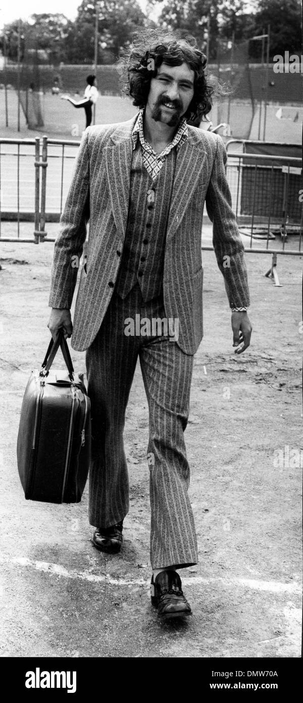 Le 5 août, 1972 - Londres, Angleterre, Royaume-Uni - Athlète DAVE BEDORD arrivant à Crystal Palace pour le Philips International Invitation Réunion d'athlétisme. (Crédit Image : © Keystone Photos USA/ZUMAPRESS.com) Banque D'Images