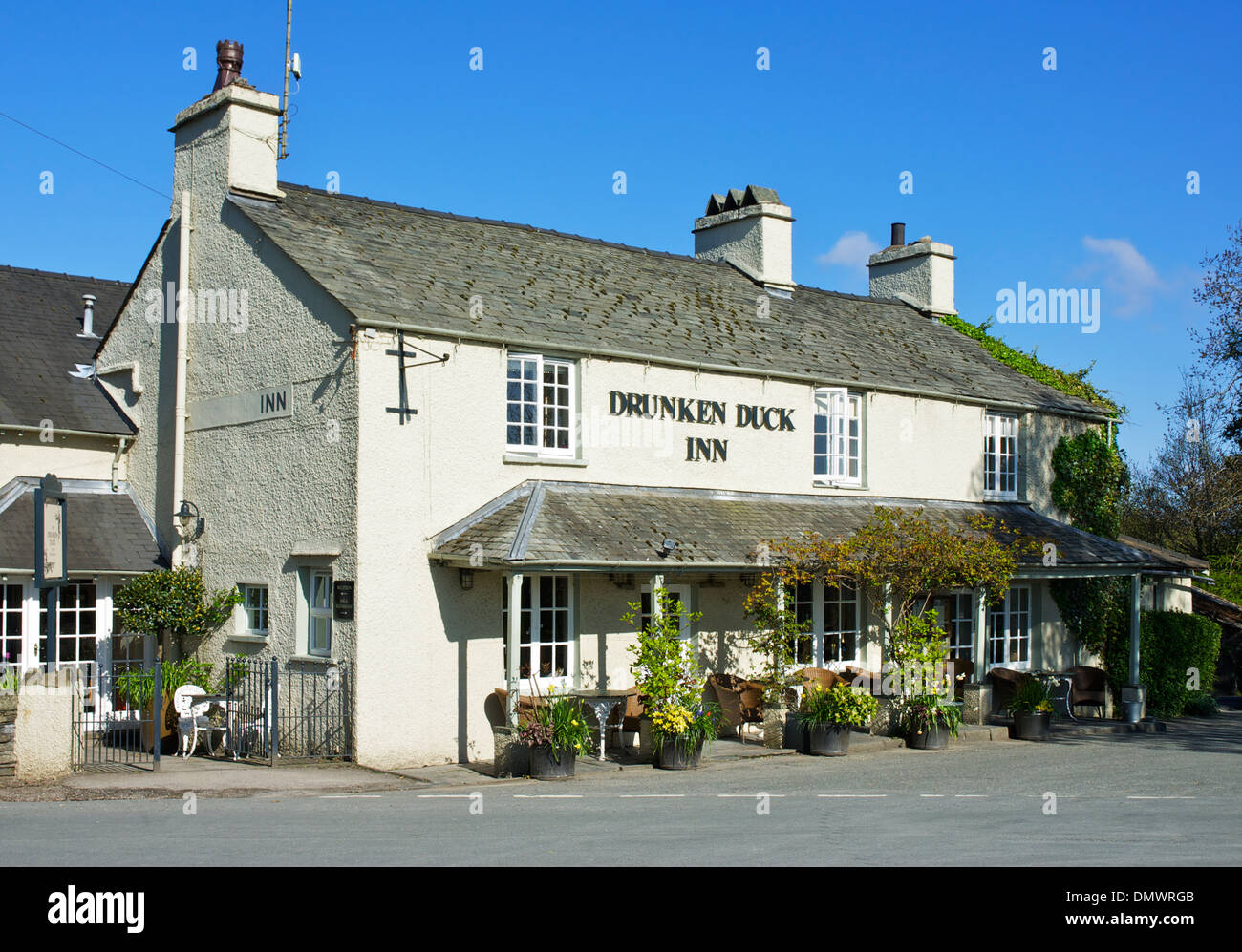 Le Drunken Duck Inn Barngates Pres De Ambleside Parc National De Lake District Cumbria Angleterre Royaume Uni Photo Stock Alamy Le Drunken Duck Inn Barngates Pres De Ambleside Parc National De Lake District Cumbria Angleterre Royaume Uni Photo Stock Alamy