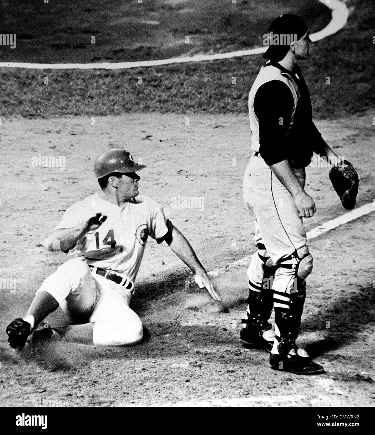 Aug 05, 1968 - Cincinnati, Ohio, USA - l'un de la Ligue Majeure de Baseball et le plus accompli des joueurs controversé Pete ROSE a été donné le surnom de 'Charlie'' au début de sa carrière professionnelle en tant que joueur pour les Reds de Cincinnati. Au cours de ses 24 ans de carrière en ligue majeure il joue cinq différentes positions sur le terrain, pour trois équipes différentes, d'établir le record du plus grand nombre de c Banque D'Images