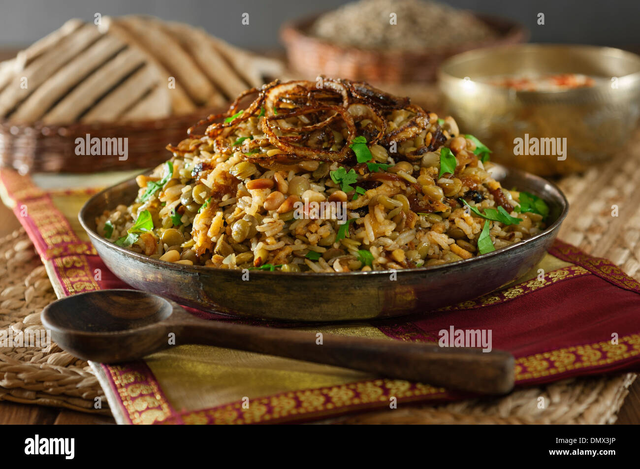 Mujadara. Le riz et le plat de lentilles. Middle East Food Banque D'Images