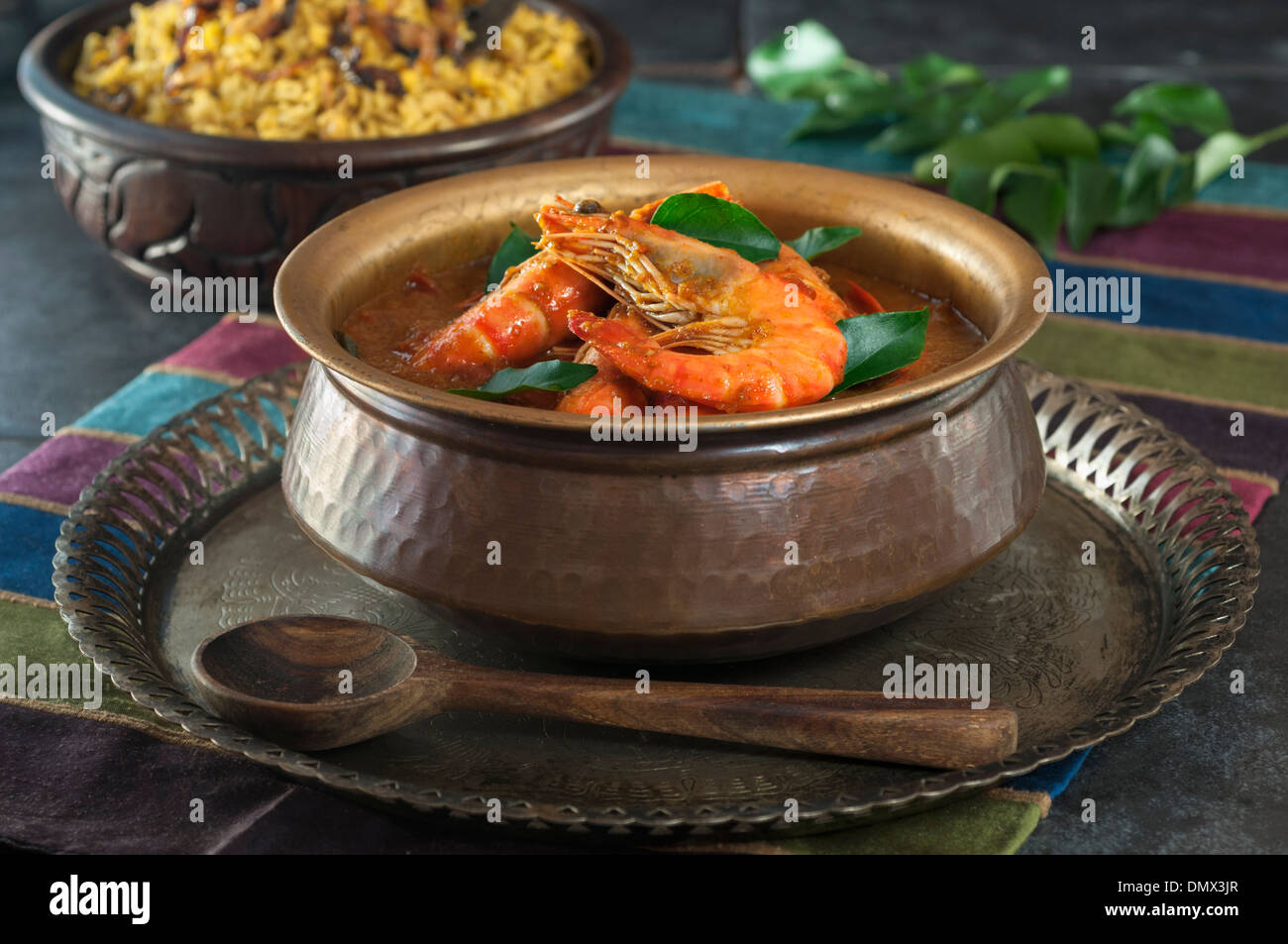 Crevettes crevettes Pathia Patia. Curry de fruits de mer Parsee. L'alimentation de l'Inde. Banque D'Images