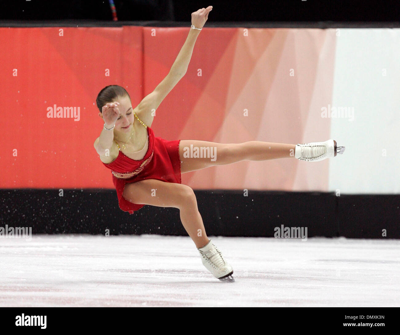 23 févr., 2006 ; Turin, Italie ; KIMMIE MEISSNER durant sa performance. De Shizuka Arakawa Japon a remporté la médaille d'or, Sasha Cohen des États-Unis a gagné l'argent, et Irina Slutskaya de Russie a remporté le bronze en patinage artistique programme freestyle à Turin, Italie aux Jeux Olympiques d'hiver de 2006. Crédit obligatoire : Photo par K.C. Alfred/SDU-T/ZUMA Press. (©) Copyright 2006 by SDU-T Banque D'Images