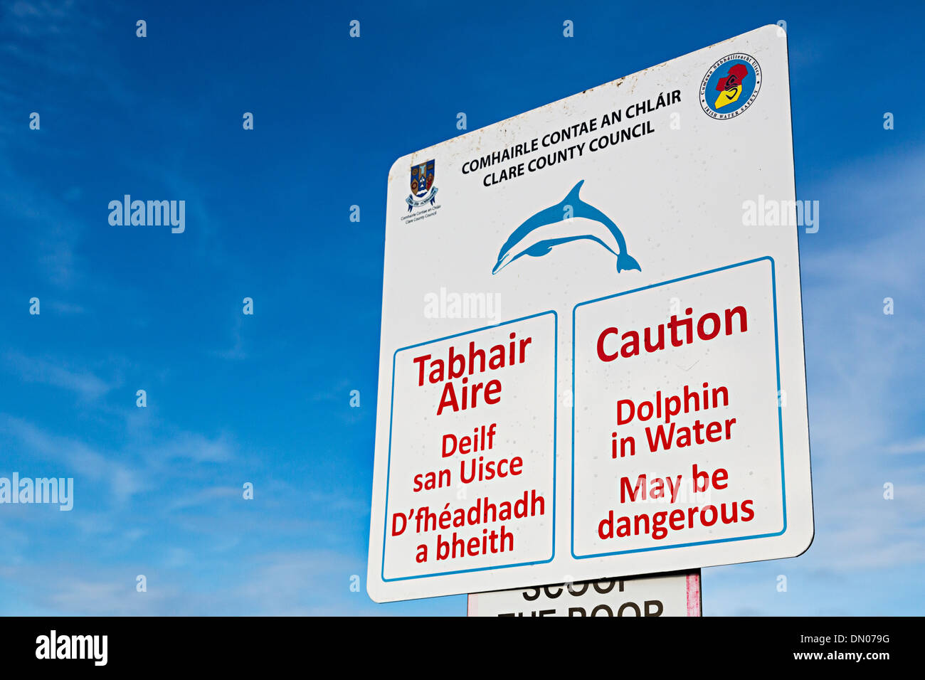 Attention dauphin dans l'eau peut être dangereux, Doolin, comté de Clare, Irlande Banque D'Images