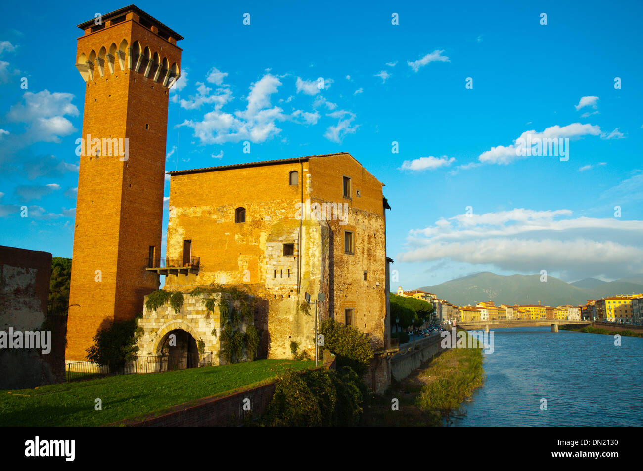 Fortezza Vecchia l'ancienne forteresse par l'Arno de Pise Centrale ville région Toscane Italie Europe Banque D'Images