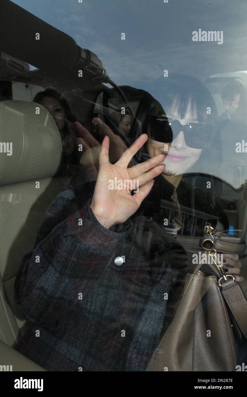 Hong Kong, Chine. 28 nov., 2013. Victoria arrive à Hong Kong, Chine Le jeudi 28 novembre, 2013. © TopPhoto/Alamy Live News Banque D'Images