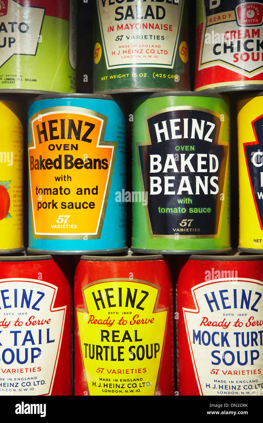 Heinz historique et boîtes de soupe de haricots Banque D'Images
