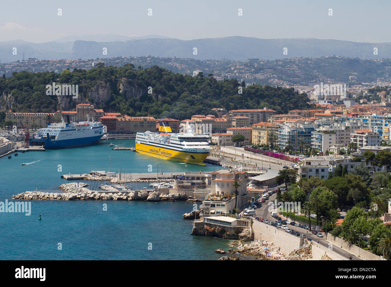 Le port de ferry de Nice. Banque D'Images