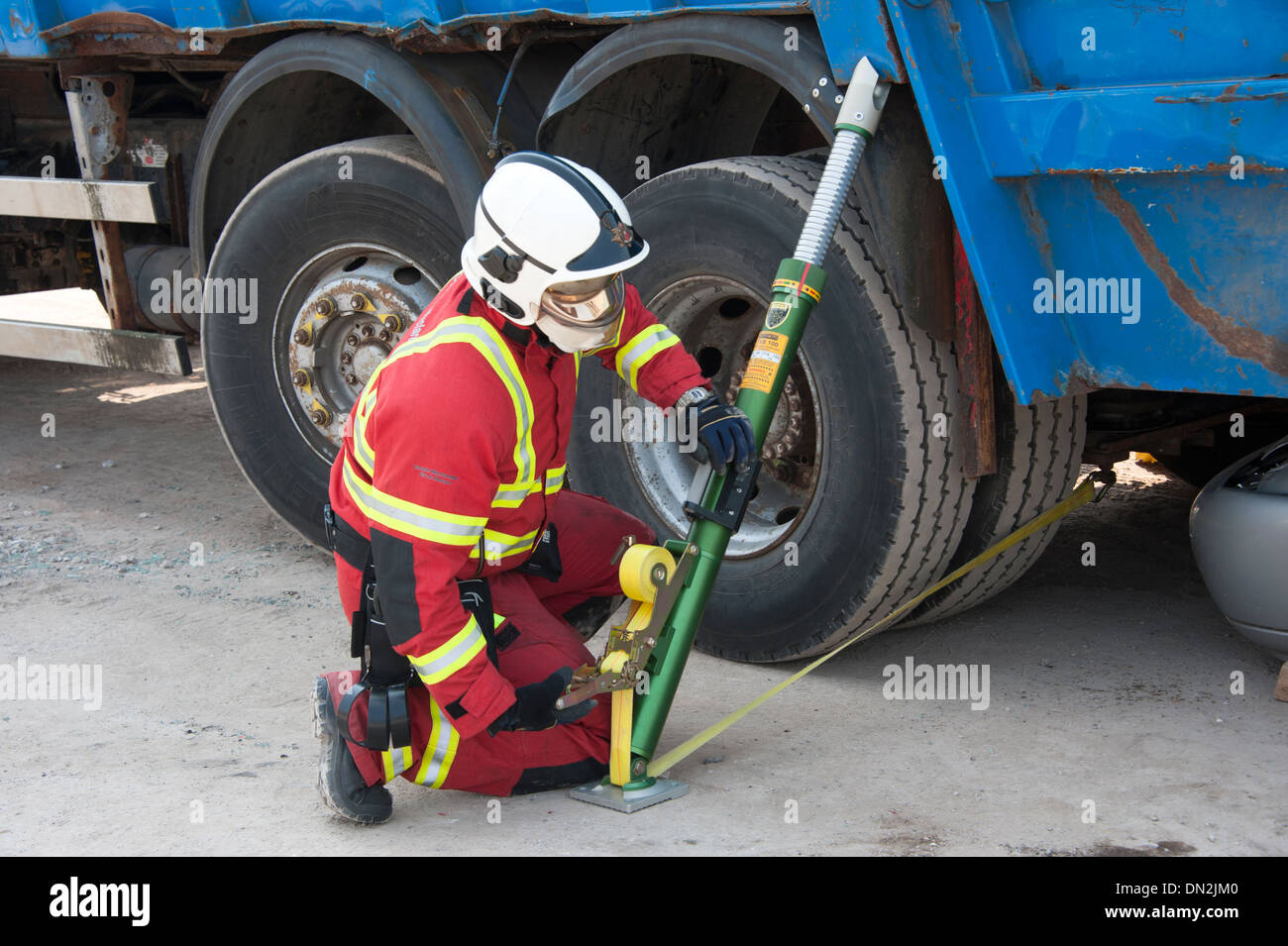 Stabilisting pompier camion poids lourds en simulation de crash Banque D'Images