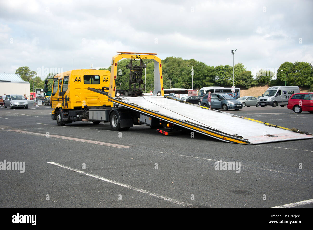 Panne de voiture camion véhicule de récupération faible AA chargeur Banque D'Images