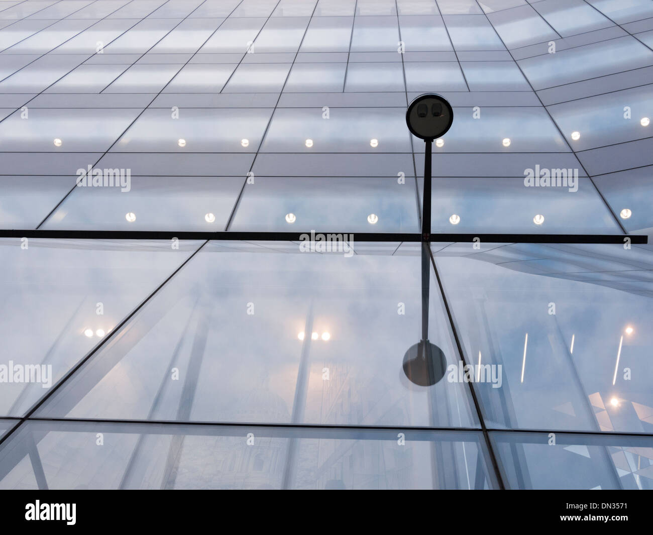 Les bâtiments et l'architecture moderne en verre à nouveau Changer London UK Banque D'Images