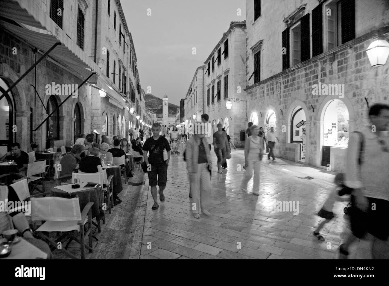 Dubrovnik, Croatie. scène de nuit dans la vieille ville. Banque D'Images