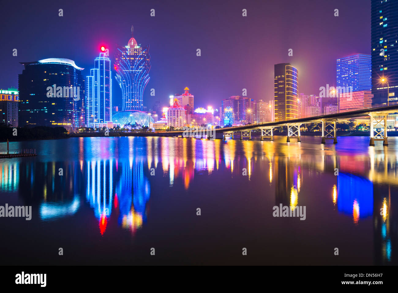 Macao, Chine skyline au casino de grande hauteur de villégiature. Banque D'Images