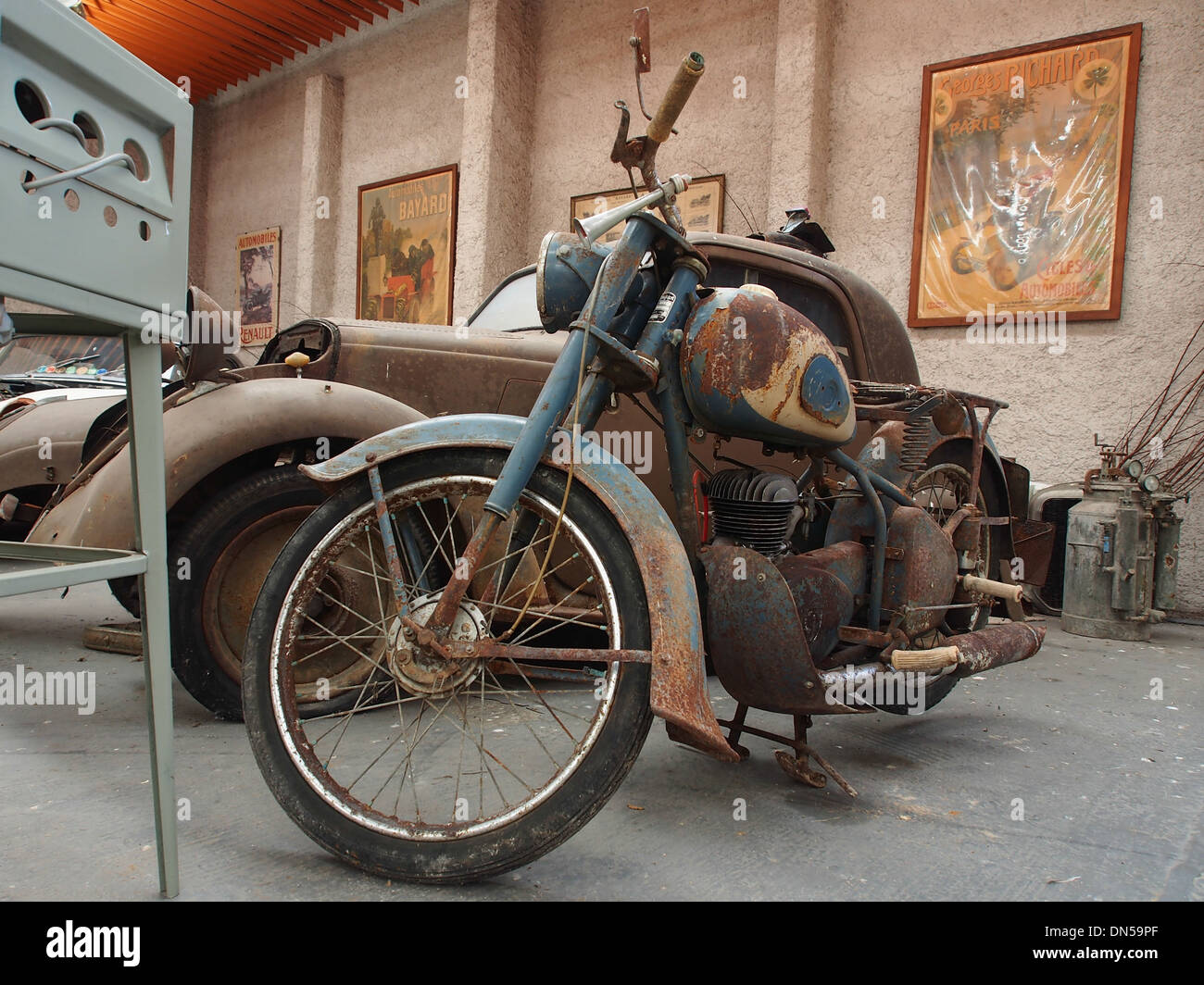 White moto Banque de photographies et d'images à haute résolution - Alamy