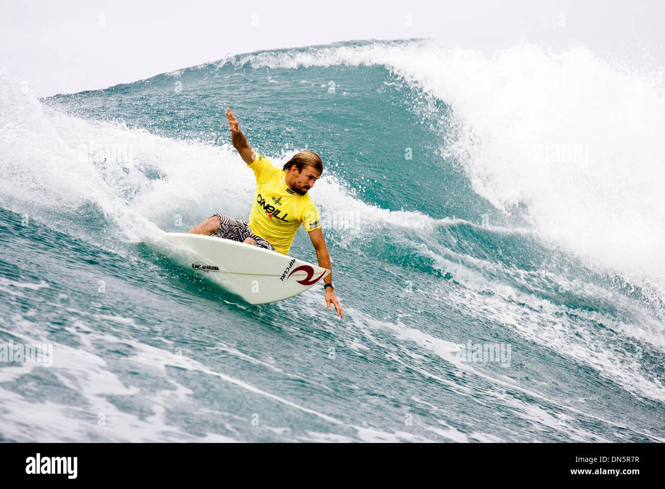 Nov 30, 2006 ; Oahu, Hawaii, USA ; Kieran Perrow (Byron Bay, NSW, Australie) (photo) s'est classé deuxième derrière Hawaiian llo Eleogram dans sa chaleur dans la ronde de 96 surfeurs de la Coupe du Monde de Surf OÕNeill de Sunset Beach, New York aujourd'hui. Perrow avancé pour la ronde de 64 ans, l'élimination de Glen Hall (Aus) et Michel Borez (PYF) à partir de l'événement. La Coupe du Monde de Surf OÕNeill est l'événement final sur t Banque D'Images