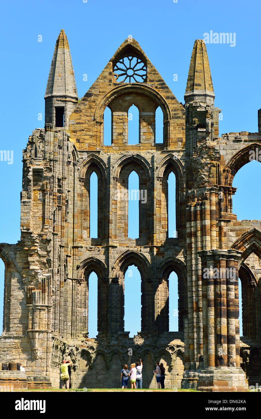 Les ruines de l'abbaye de Whitby qui a inspiré Bram Stoker pour son chef-d', 58 'Whitby, North Yorkshire, Angleterre Banque D'Images