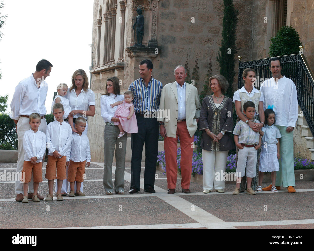 Juan Carlos roi d'Espagne et la famille royale de poser à Majorque, Espagne Banque D'Images