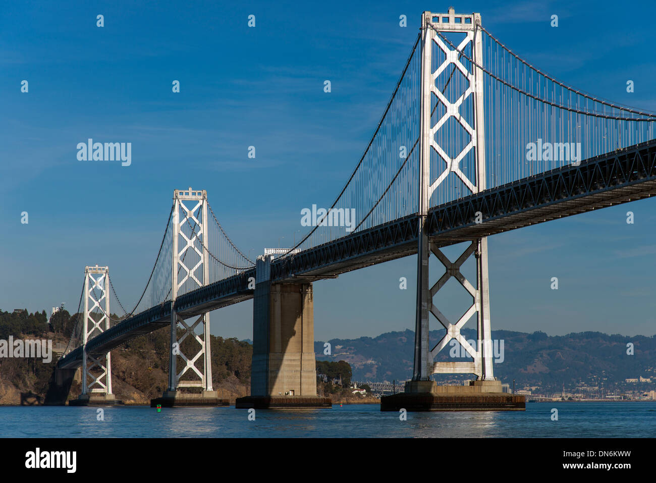 La durée de l'ouest le Bay Bridge, San Francisco, California, USA Banque D'Images