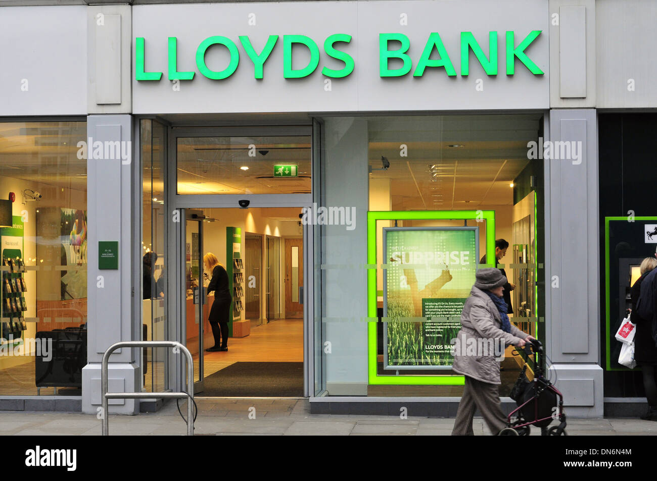 Une vue générale de la Lloyds Bank succursale à Londres, Royaume-Uni Banque D'Images