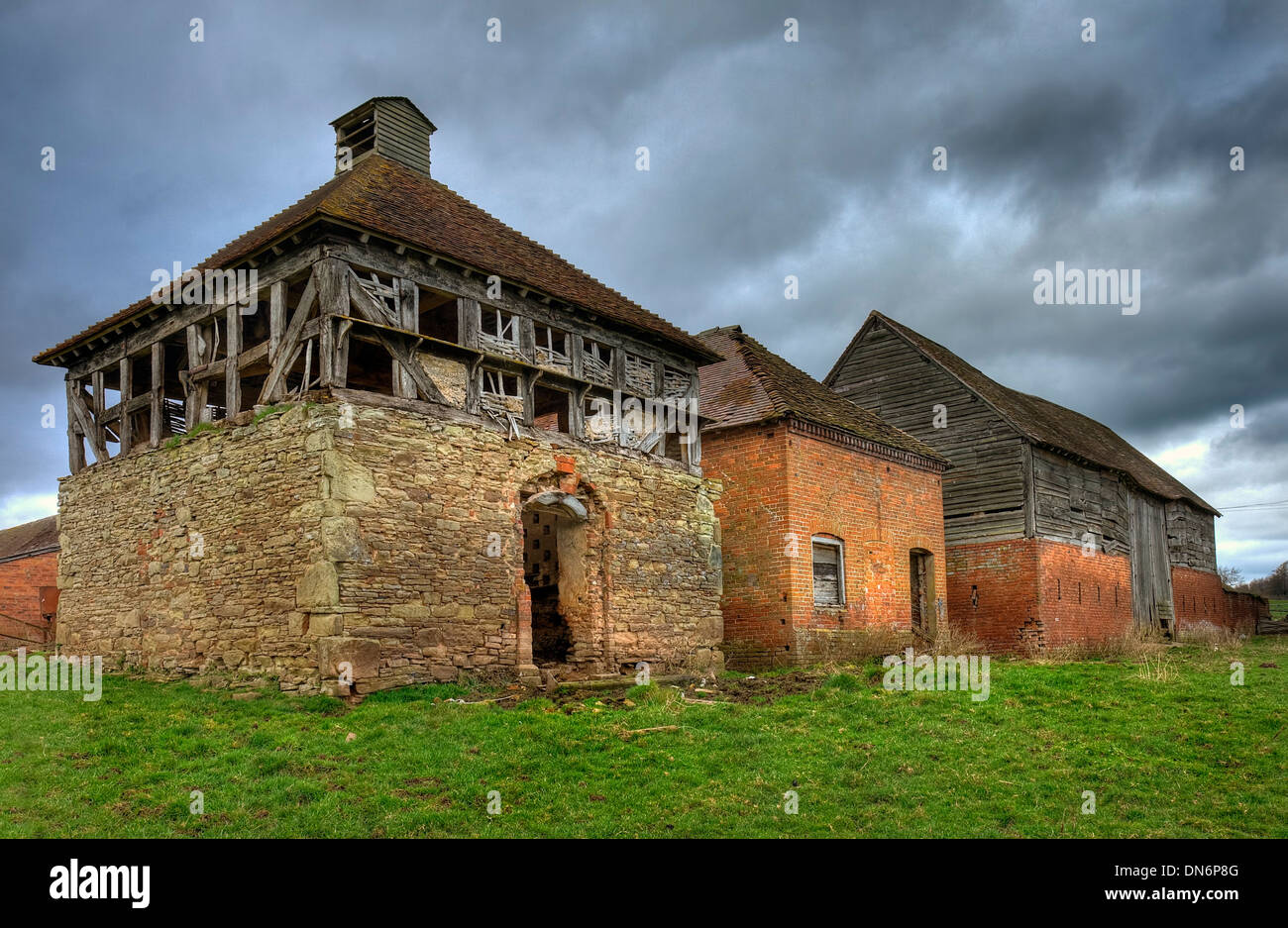 Cowhouse Worcestershire, pigeonnier et grange à foin, en Angleterre. Banque D'Images