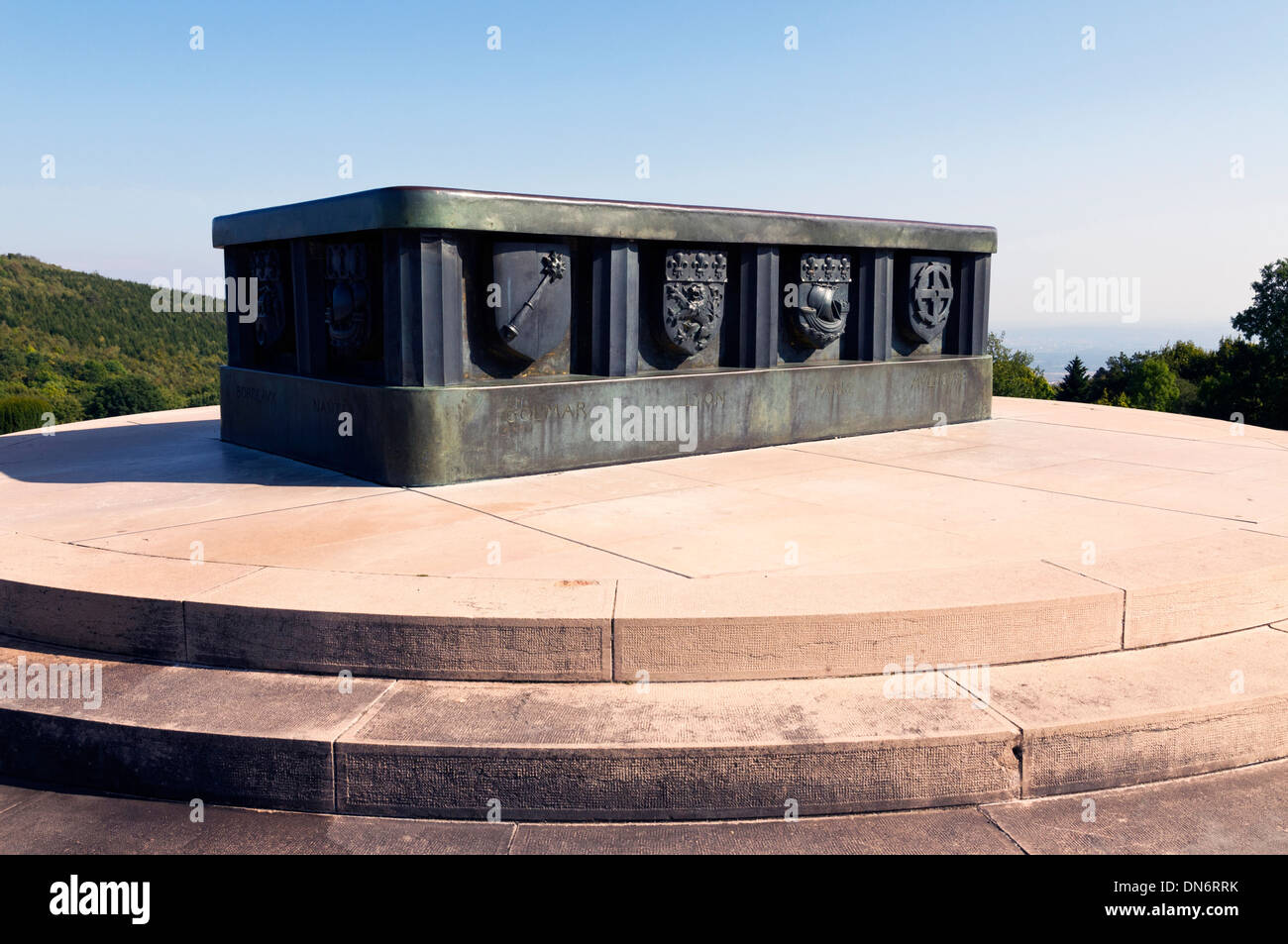 Elk213-2996 France, Alsace, route des cretes, Vieil Armand, Hartmannswillerkopf WWII Memorial Banque D'Images