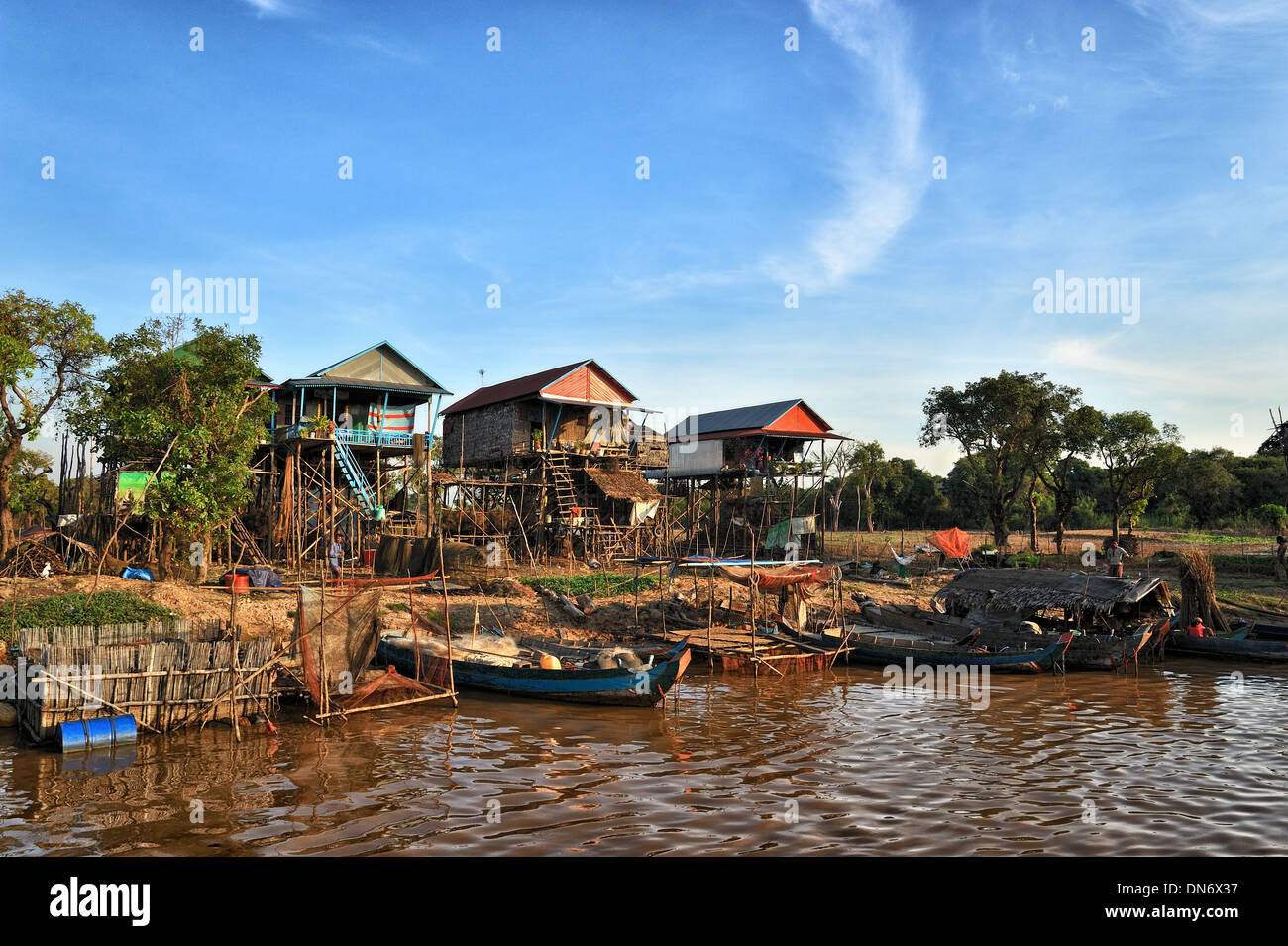 Kampong Phluk maisons pilotis Banque D'Images