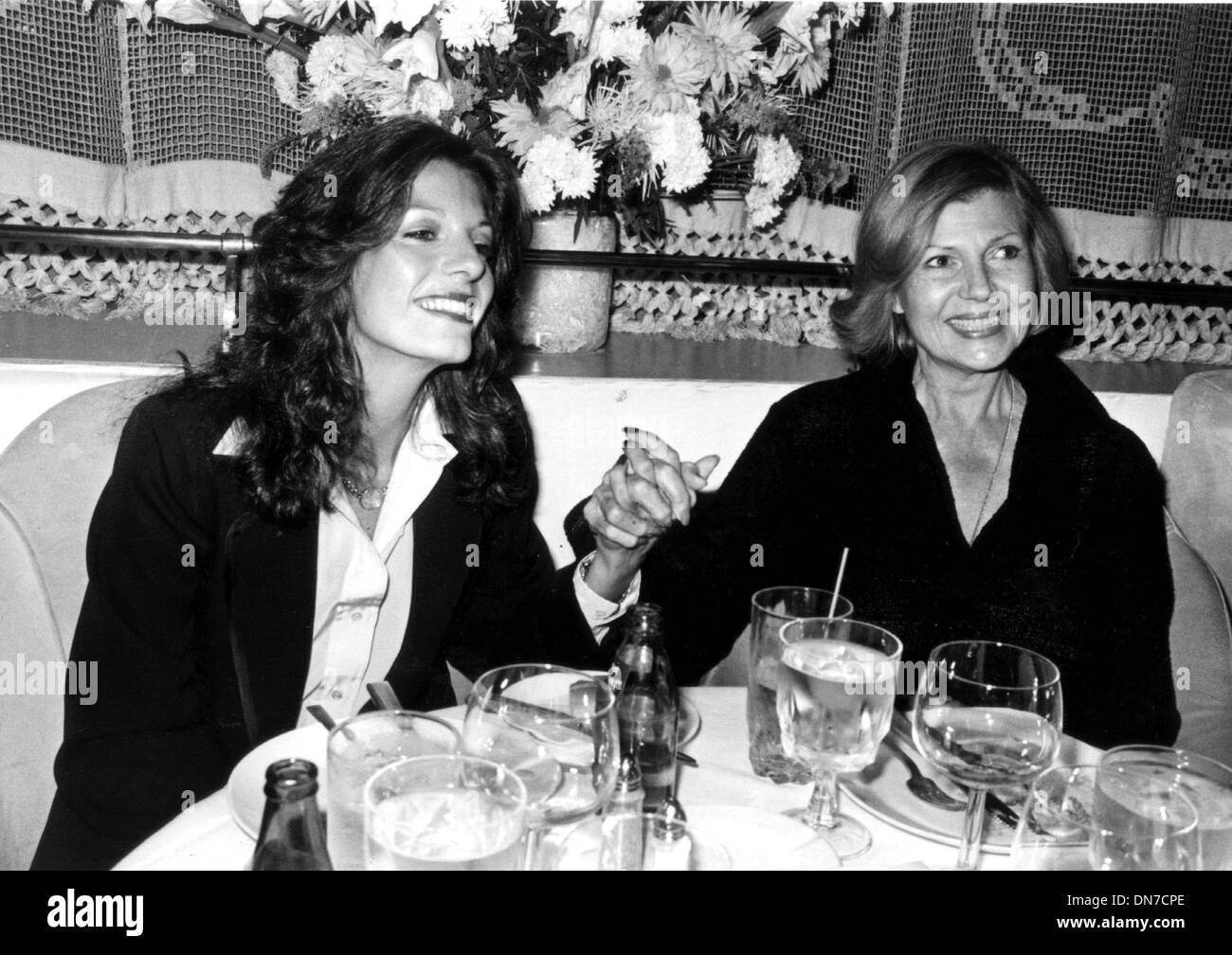 Le 21 avril 2000 - Rita Hayworth et fille YASMIN KHAN.(Image Crédit : © Globe Photos/ZUMAPRESS.com) Banque D'Images