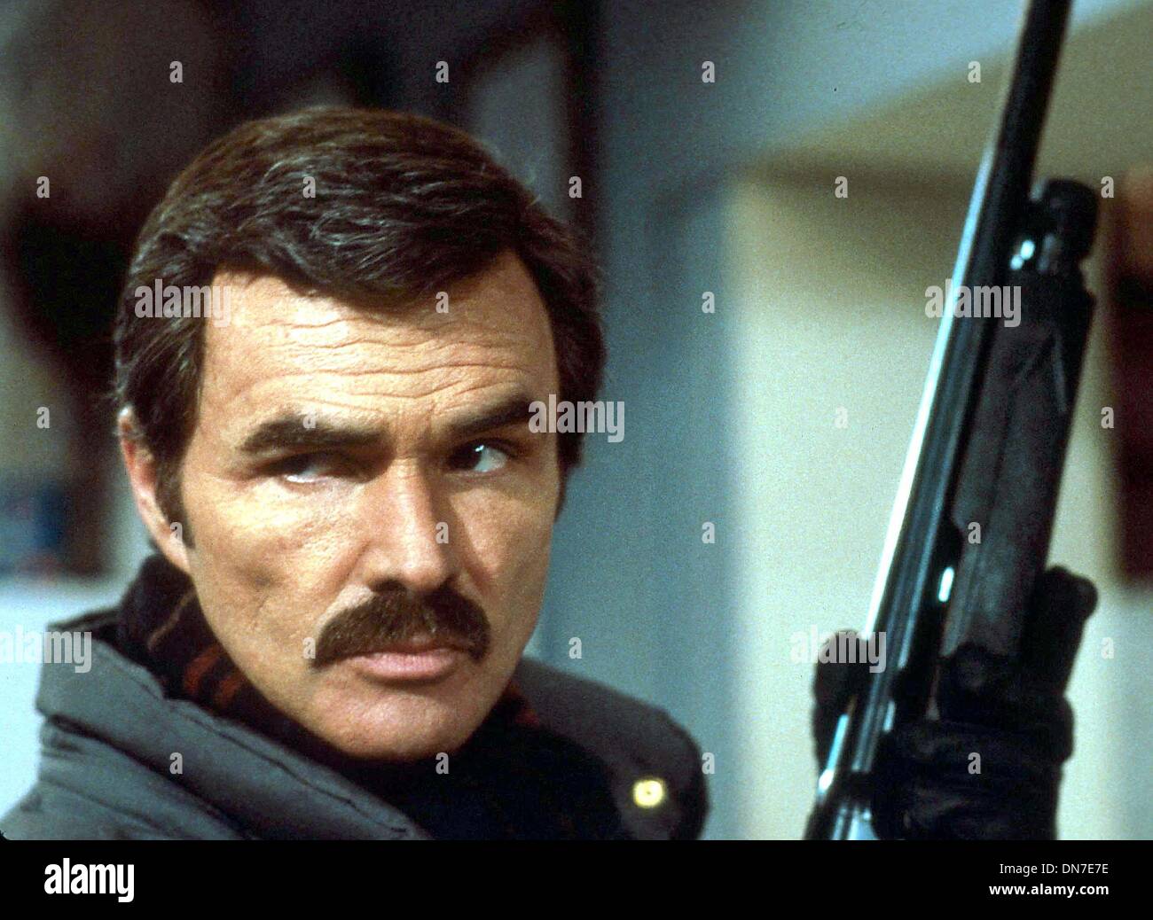 Le 5 novembre 2002 - ''RENT UN COP'' .Burt Reynolds.FOURNI PAR 1987.(Image Crédit : © Globe Photos/ZUMAPRESS.com) Banque D'Images