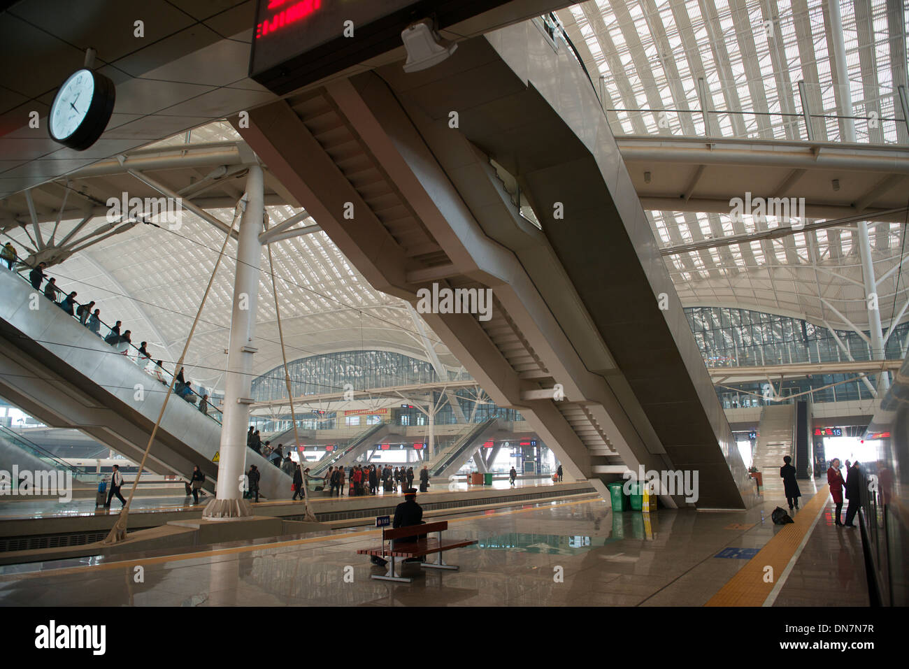 Une nouvelle gare dans la région de Wuhan, Hubei Province, China. 04-Déc-2013 Banque D'Images