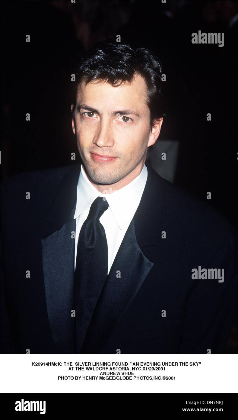 Le 23 janvier 2001 - K20914HMcK : LE SILVER LINNING TROUVÉ '' UNE SOIRÉE SOUS LE CIEL'' .du Waldorf Astoria, NYC 01/23/2001.ANDREW SHUE. HENRY McGEE/(2001 Image : © Crédit Photos Globe/ZUMAPRESS.com) Banque D'Images