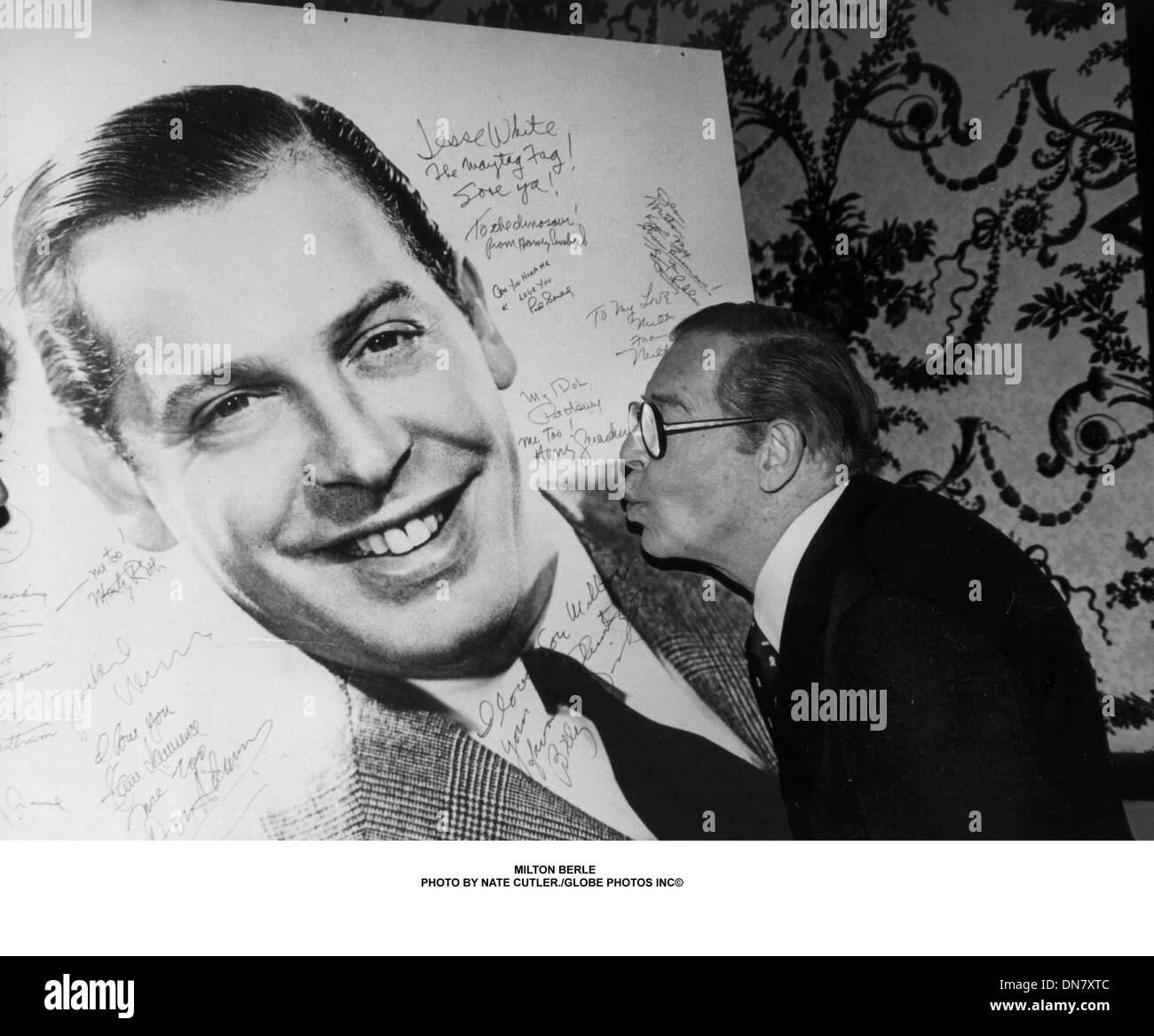 20 mars 2001 - Milton Berle. NATE CUTLER.(Image Crédit : © Globe Photos/ZUMAPRESS.com) Banque D'Images