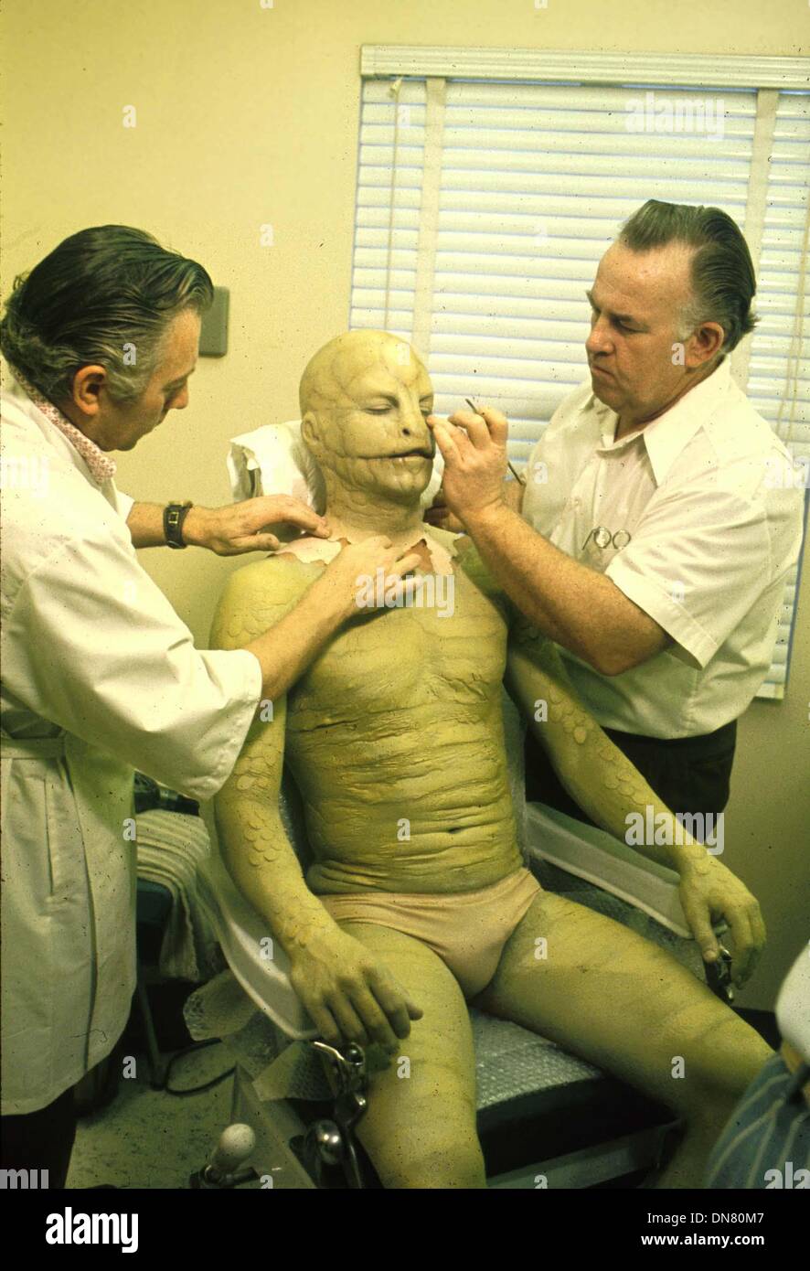 Le 26 août 2002 - Dirk Benedict est composé pour le rôle de Snake dans ''S-S-S-S''. LARRY BARBIER JR.(Image Crédit : © Globe Photos/ZUMAPRESS.com) Banque D'Images